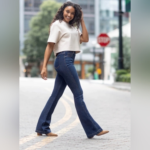 SPANX Denim - Spanx Flare Jeans Midnight Shade Pull-on Denim Jeans 20327R Size Small (2-4)
